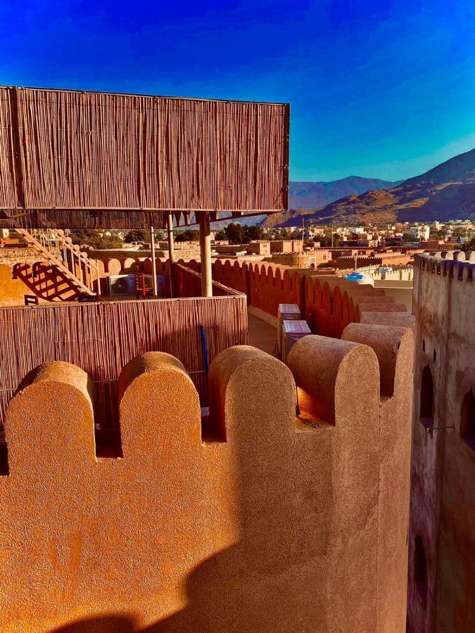 Jawharat Alaqar Inn نزل جوهرة العقر ニズワ エクステリア 写真