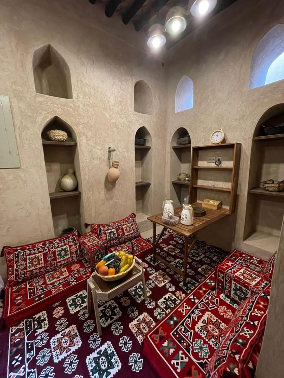 Jawharat Alaqar Inn نزل جوهرة العقر ニズワ エクステリア 写真