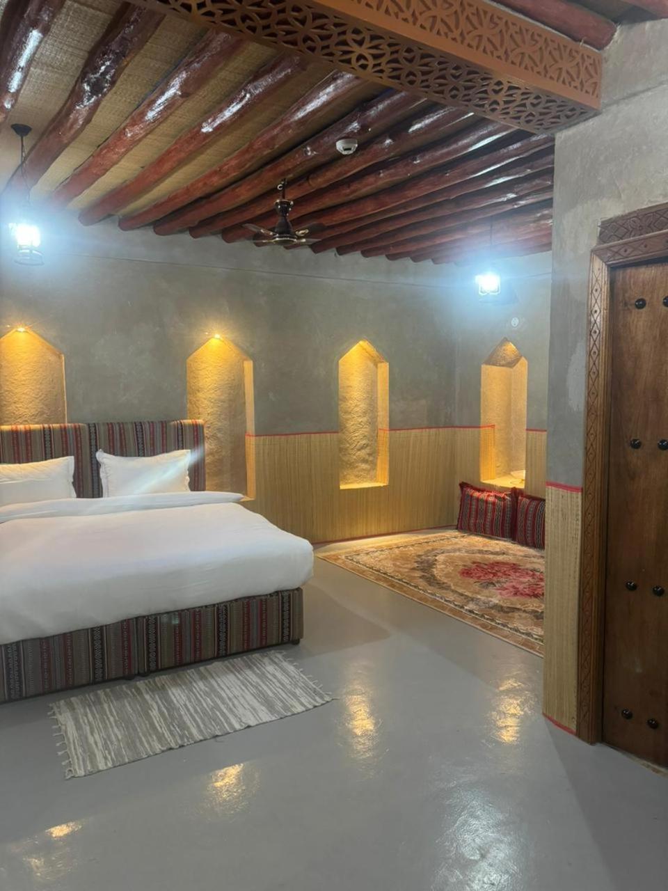 Jawharat Alaqar Inn نزل جوهرة العقر ニズワ エクステリア 写真